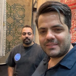 آقای کامرانیان و مشتری محترم